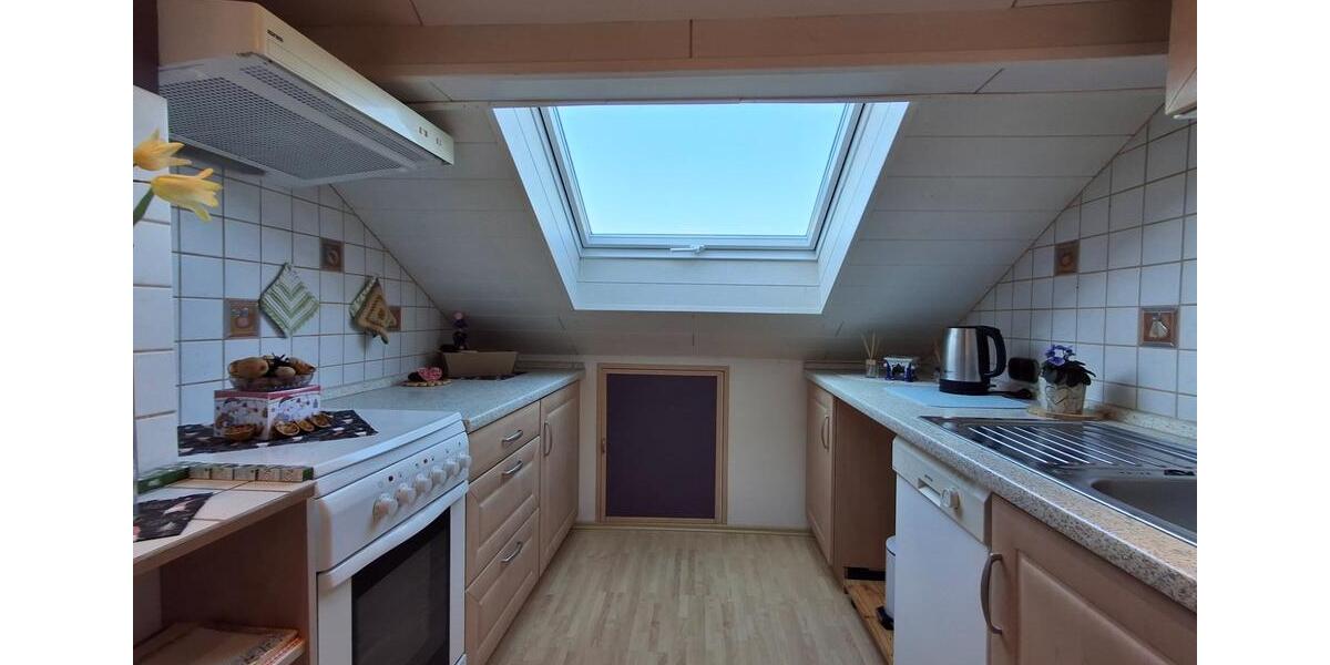 Dachgeschosswohnung mit Garage und Blick ins Grüne 3 zimmer