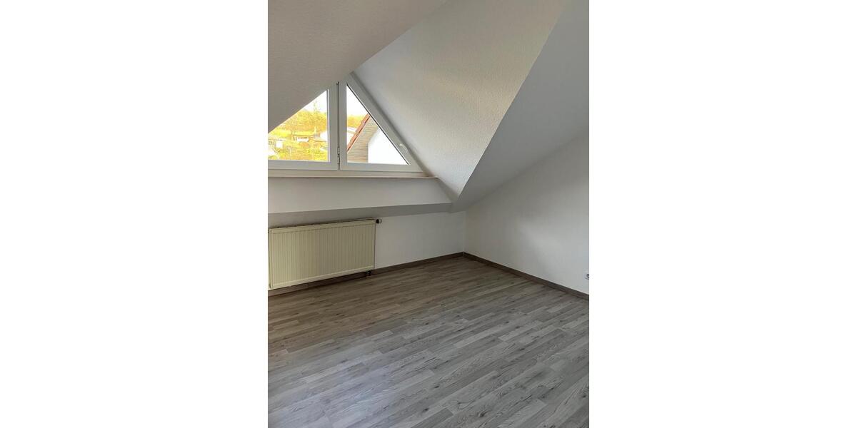 Dachgeschoßwohnung Rosenberg - 2 Zimmer, 35 m&sup2;, 400&euro; | Angebot:26048791
