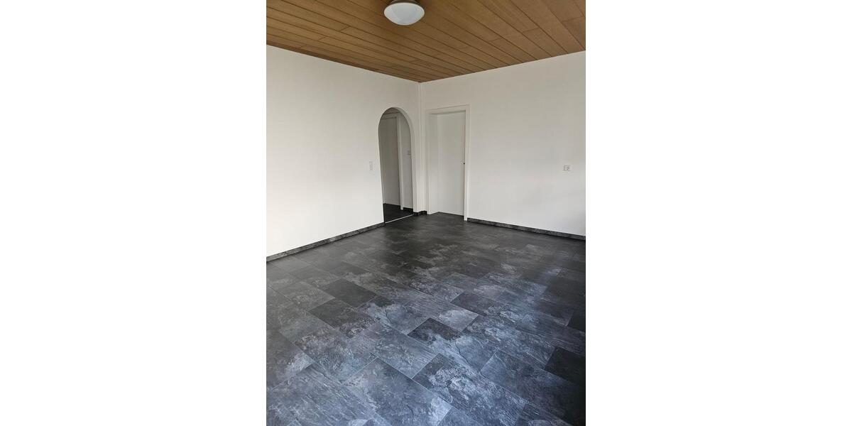 Erdgeschoßwohnung Walldürn - 5 Zimmer, 105 m&sup2;, 750&euro; | Angebot:25282570