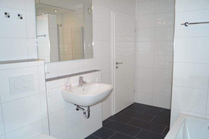 Etagenwohnung Würzburg Versbach - 2 Zimmer, 68 m&sup2;, 735&euro; | Angebot:26155393