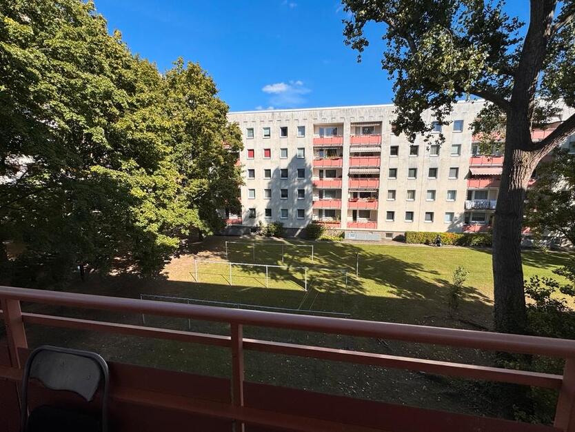 Dresden- 2-Raum-Mietwohnung mit Balkon in der Dürerstr. 61
