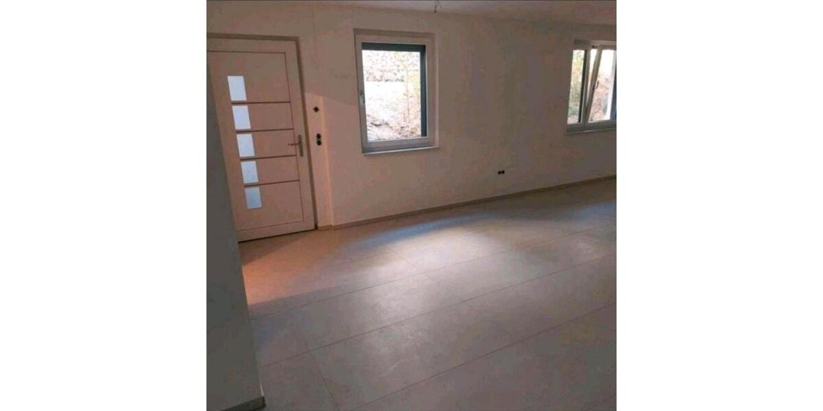 Etagenwohnung Ludwigshafen am Rhein - 2 Zimmer, 65 m&sup2;, 750&euro; | Angebot:24806706