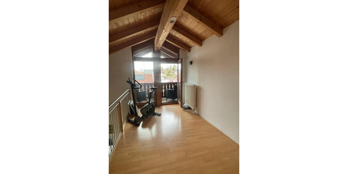 Dachgeschoßwohnung Bad Endorf - 2 Zimmer, 85 m&sup2;, 990&euro; | Angebot:25641072