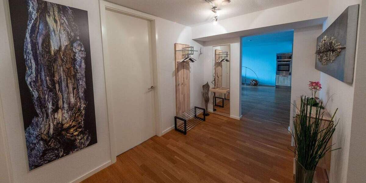 Etagenwohnung Offenbach am Main Bieberer Berg - 3 Zimmer, 112 m&sup2;, 2.500&euro; | Angebot:24866633