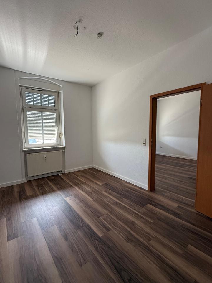 Biete renovierte 3 Zimmerwohnung im Stadtkern Elsterwerda