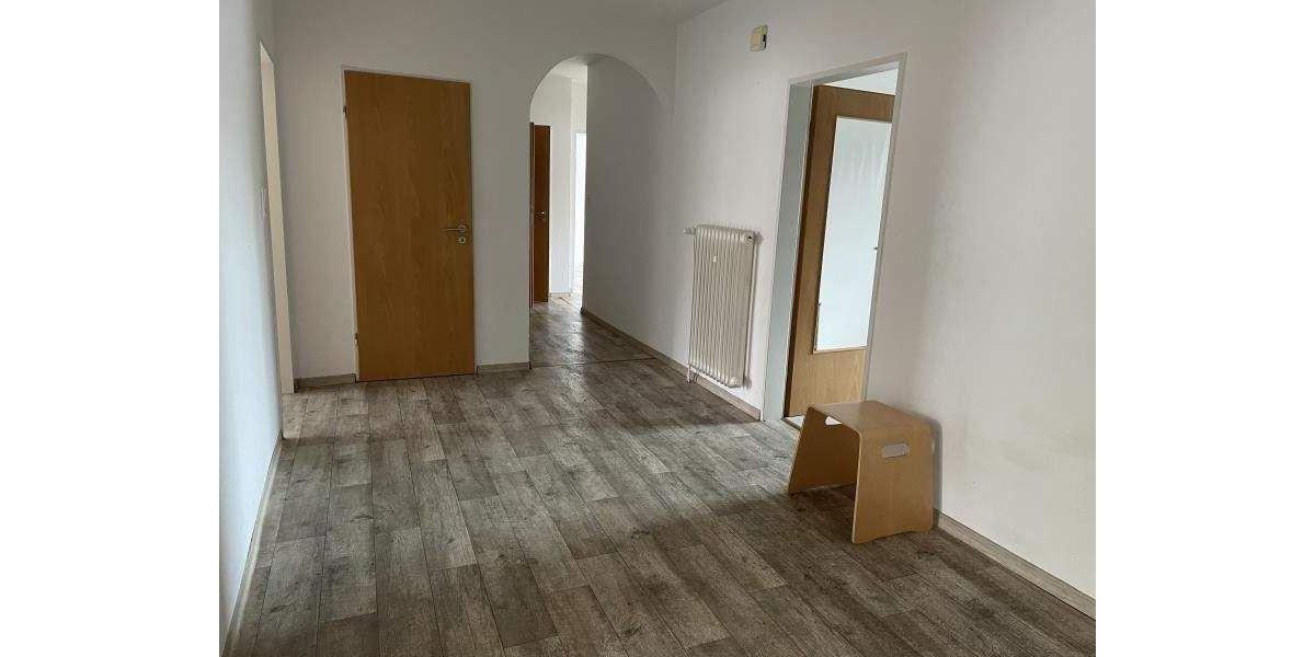 Etagenwohnung Papenburg - 4 Zimmer, 115 m&sup2;, 590&euro; | Angebot:23116934