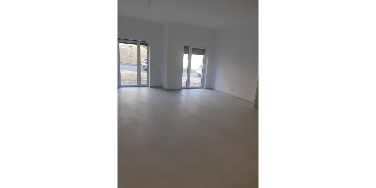 Erdgeschoßwohnung Kreuztal - 3 Zimmer, 85 m&sup2;, 1.250&euro; | Angebot:26611433