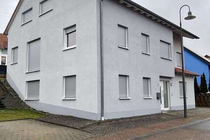 Haus Katzweiler - 8 Zimmer, 320 m&sup2;, 2.650&euro; | Angebot:27455835