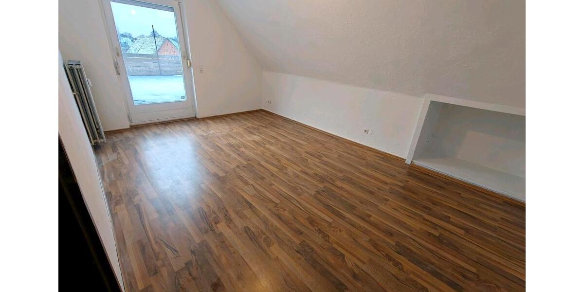 Dachgeschoßwohnung Aerzen - 3 Zimmer, 88 m&sup2;, 690&euro; | Angebot:24739896