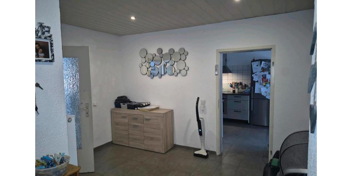 Erdgeschoßwohnung Hilgert - 3 Zimmer, 122 m&sup2;, 850&euro; | Angebot:26350360