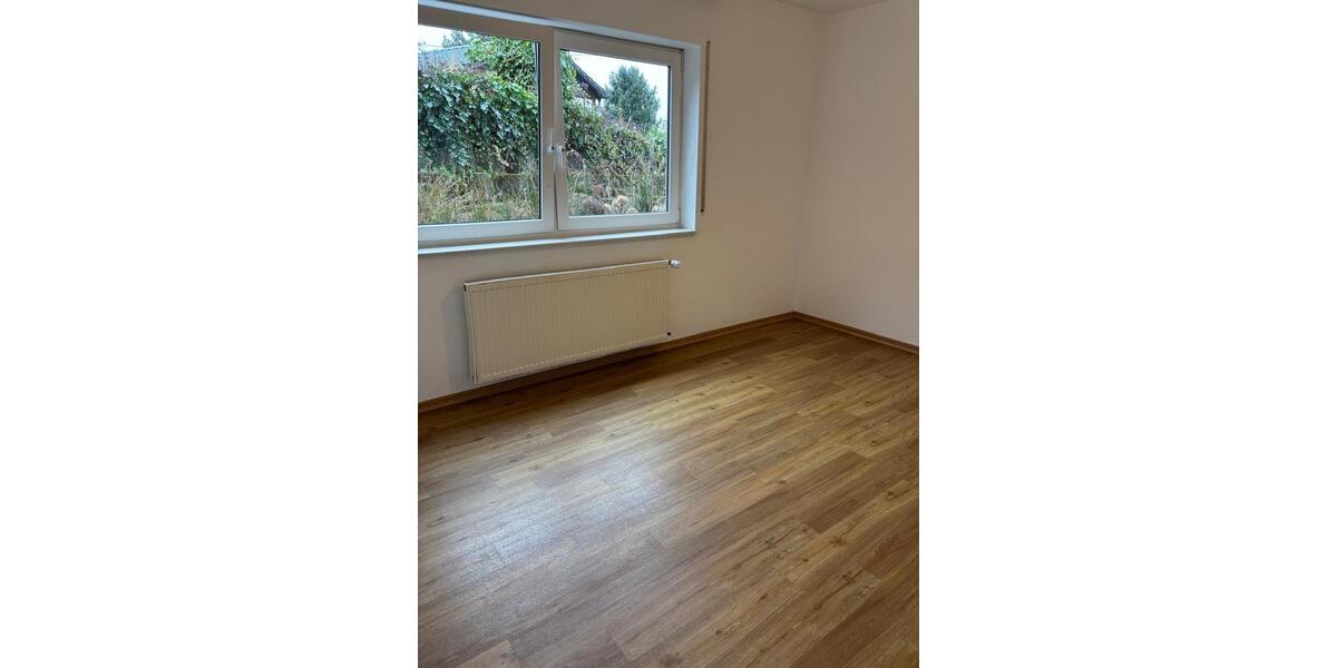 Etagenwohnung Waldbröl - 2 Zimmer, 75 m&sup2;, 490&euro; | Angebot:25100438