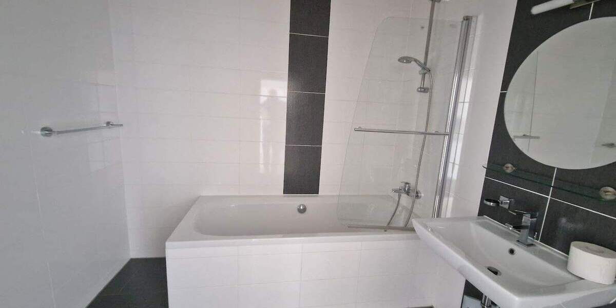 Wohnen wo was los ist - mitten im Domviertel - ab Februar 2026 mit neuer Einbauküche! 3 zimmer