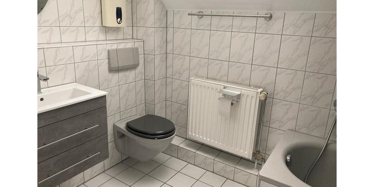 Etagenwohnung Mönchengladbach West - 3 Zimmer, 110 m&sup2;, 1.190&euro; | Angebot:26591552