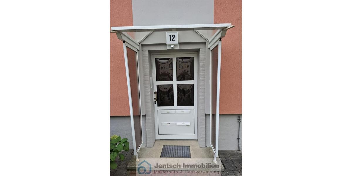 Etagenwohnung Teuchern - 3 Zimmer, 62 m&sup2;, 370&euro; | Angebot:23738678