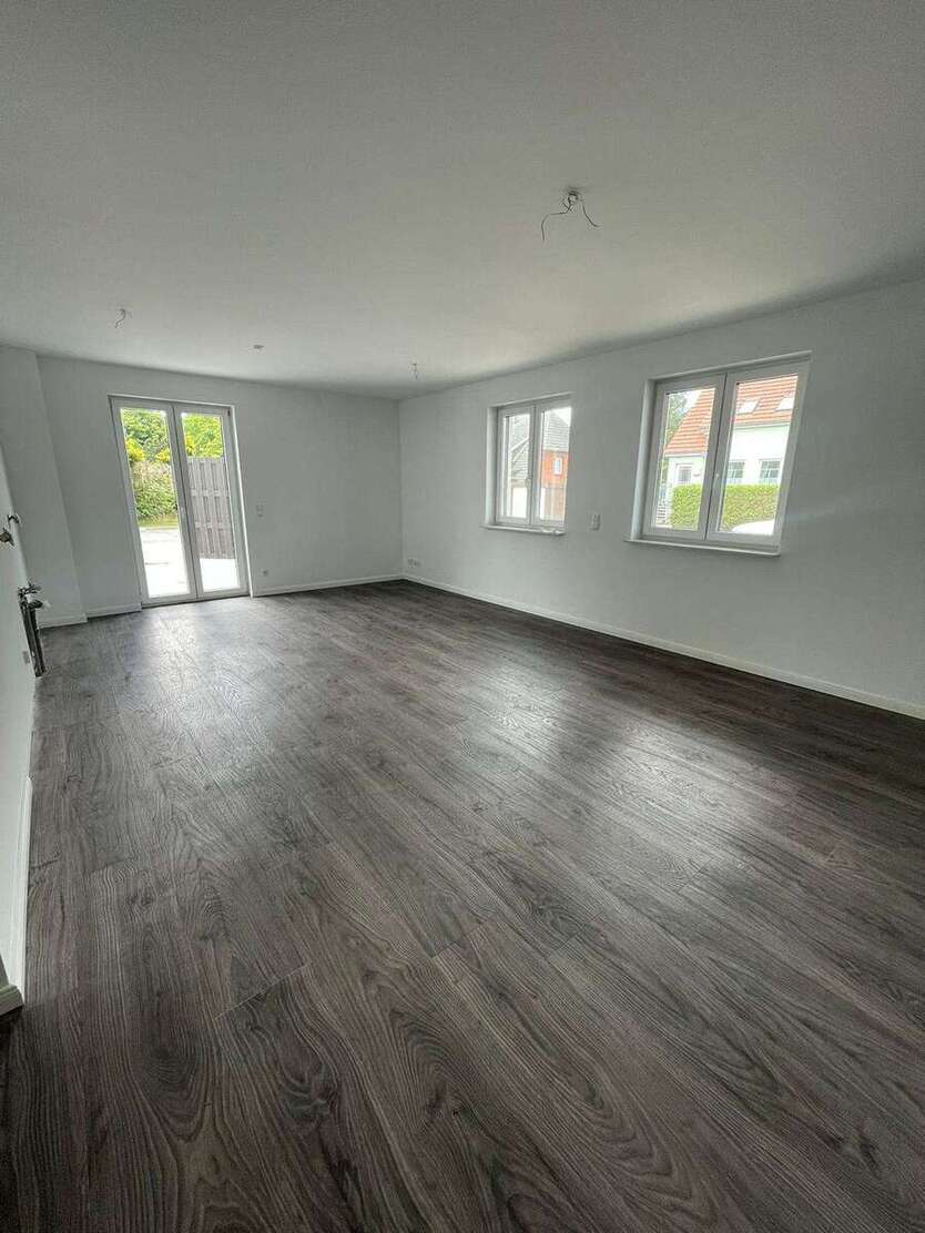 Wohnung zum Mieten in Elmenhorst 1.645 € 128 m² 4 zimmer