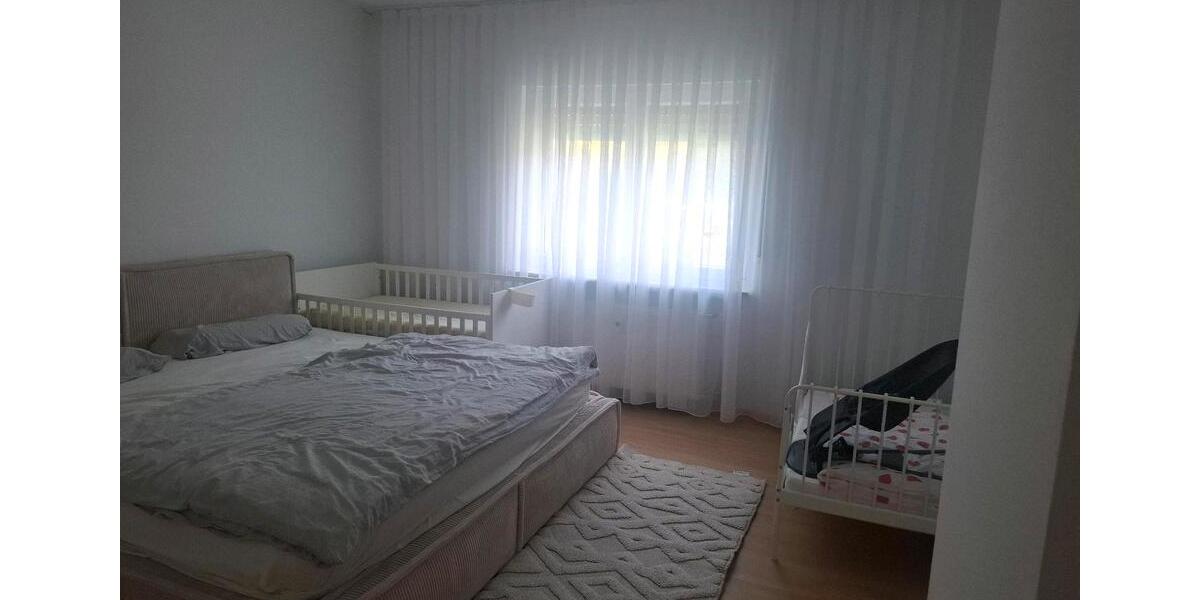 Etagenwohnung Schmitten im Taunus - 3 Zimmer, 124 m&sup2;, 1.300&euro; | Angebot:26265648