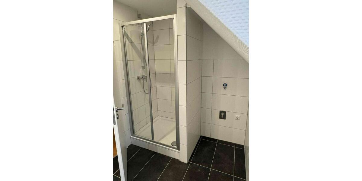 Dachgeschoßwohnung Wiesbaden Südost - 2 Zimmer, 61 m&sup2;, 660&euro; | Angebot:25811215