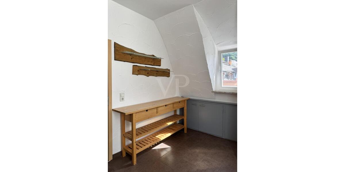 Dachgeschoßwohnung Idar-Oberstein Oberstein - 5 Zimmer, 125 m&sup2;, 750&euro; | Angebot:26648066