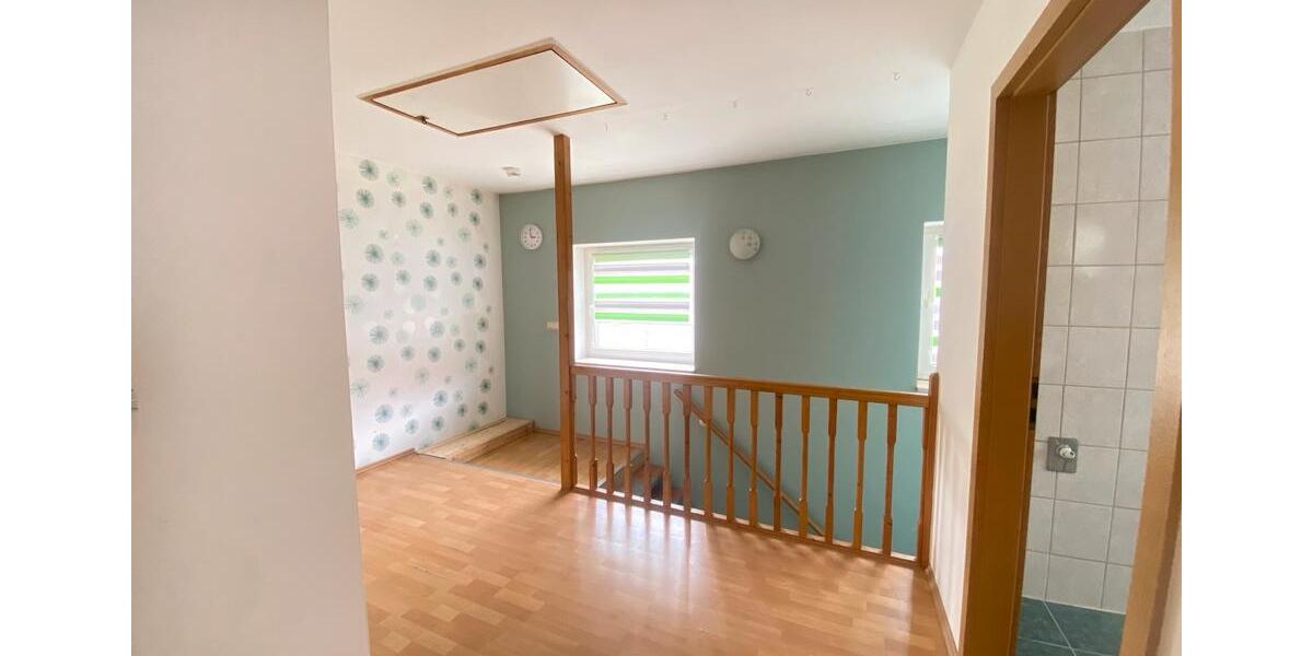 Dachgeschoßwohnung Gerbstedt - 4 Zimmer, 116 m&sup2;, 590&euro; | Angebot:22033397