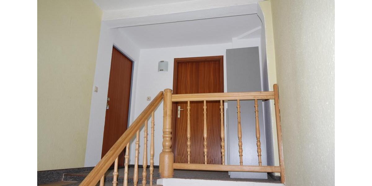 Dachgeschoßwohnung Cottbus Spremberger Vorstadt - 4 Zimmer, 100 m&sup2;, 900&euro; | Angebot:24739763