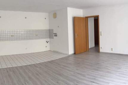 Wohnung Auerbach Mühlgrün - 2 Zimmer, 68 m&sup2;, 400&euro; | Angebot:24973015