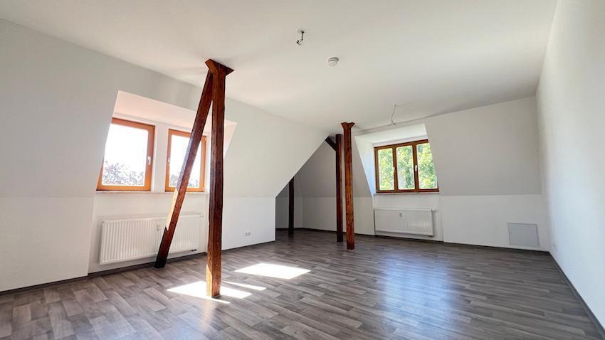 Geräumige ZweiraumWohnung mit Blick über die Stadt