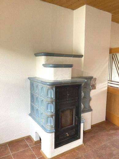 Sonnige Wohnung im 01. OG mit Kachelofen - 2 Zimmer- im OT Solla 2 zimmer