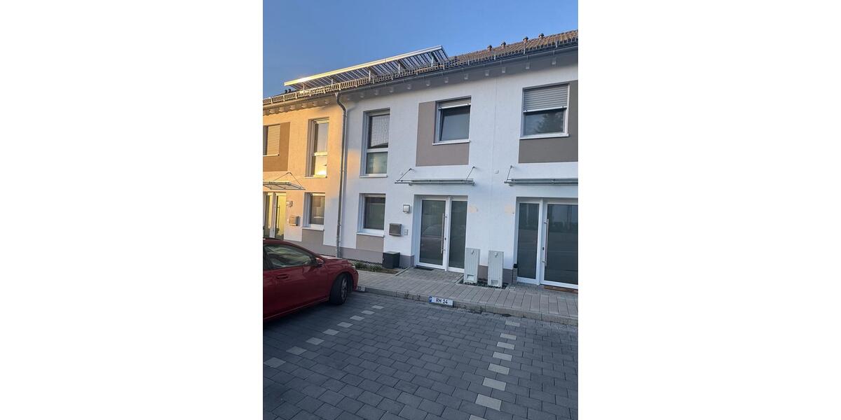 Reihenhaus Bad Endbach - 6 Zimmer, 128 m&sup2;, 1.350&euro; | Angebot:26383123