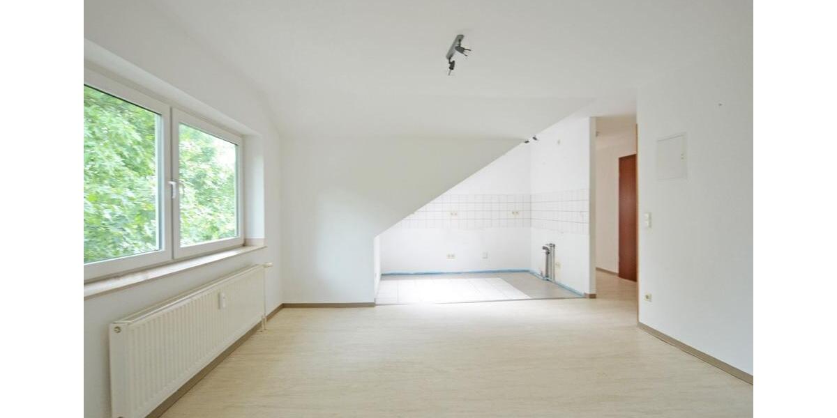 Dachgeschoßwohnung Duisburg Walsum - 3 Zimmer, 72 m&sup2;, 585&euro; | Angebot:25765138