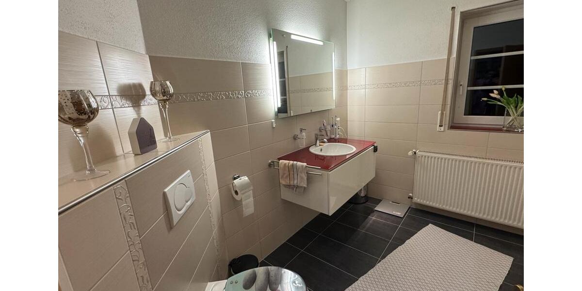 Etagenwohnung Newel - 3 Zimmer, 83 m&sup2;, 950&euro; | Angebot:25905472