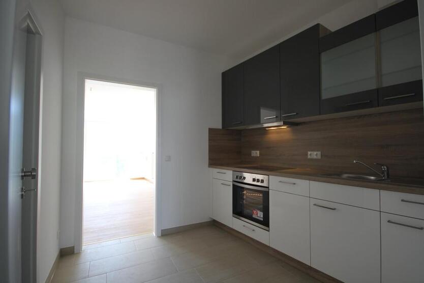 +++NEU RENOVIERT+++BALKON+++1 Zimmer APPARTEMENT+++