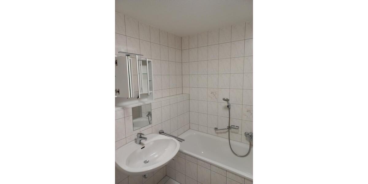 Etagenwohnung Steinbach-Hallenberg Hallenberg - 3 Zimmer, 83 m&sup2;, 580&euro; | Angebot:23393654