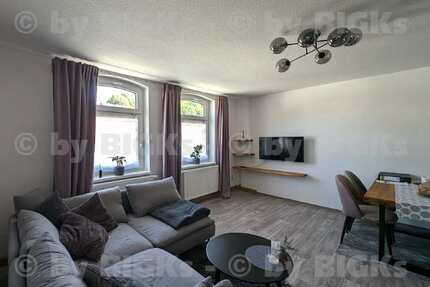 Zella-Mehlis: 3 Zimmer Wohnung,sepKüche,Bad mit Dusche, GROSSER GARTEN (-;) 3 zimmer