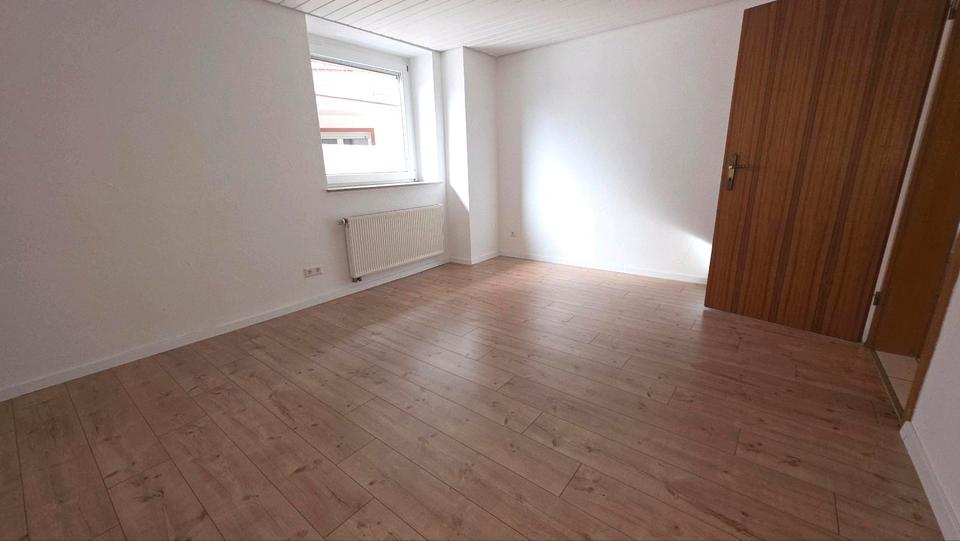 Etagenwohnung Oberndorf am Neckar - 3 Zimmer, 90 m&sup2;, 1.026&euro; | Angebot:25234564
