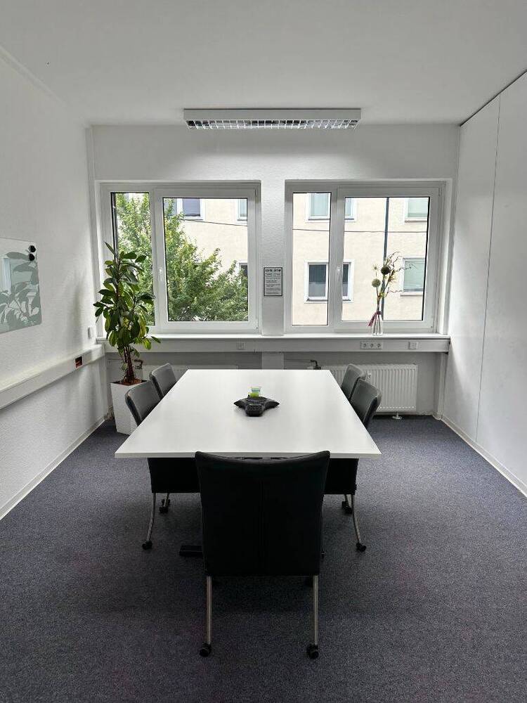 Büroraum Arbeitsplätze im Coworking Space am Jahnplatz von Bielefeld - All-in-Miete