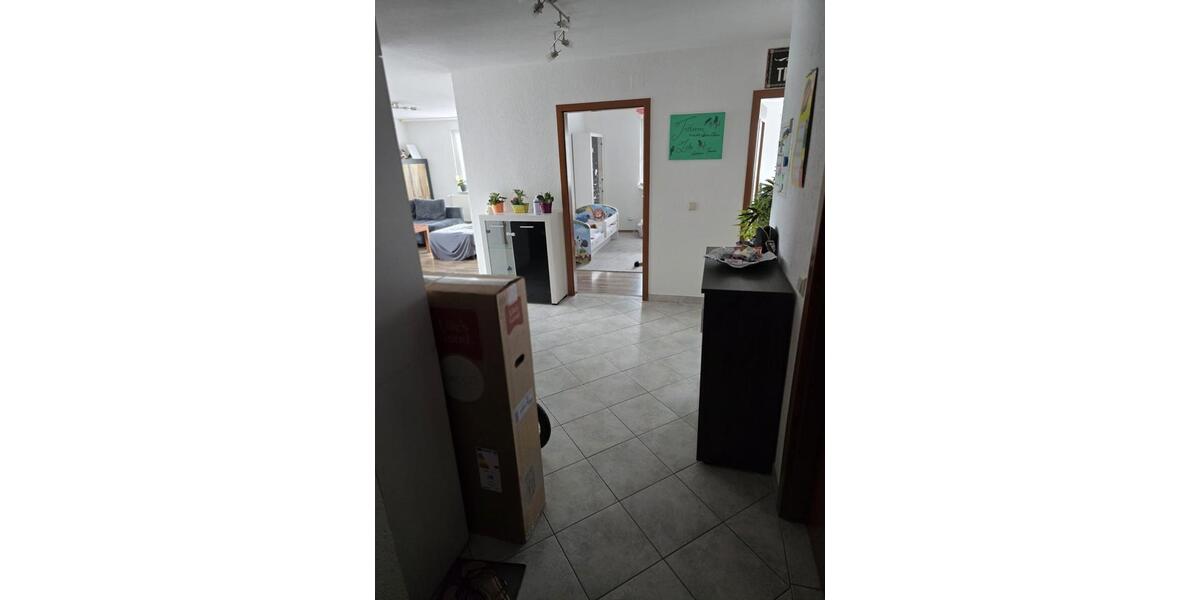 Etagenwohnung Kirchheim am Neckar - 3 Zimmer, 90 m&sup2;, 1.060&euro; | Angebot:26698179
