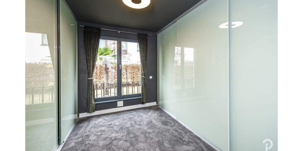 Etagenwohnung Düsseldorf Oberkassel - 3 Zimmer, 130 m&sup2;, 2.900&euro; | Angebot:24808266