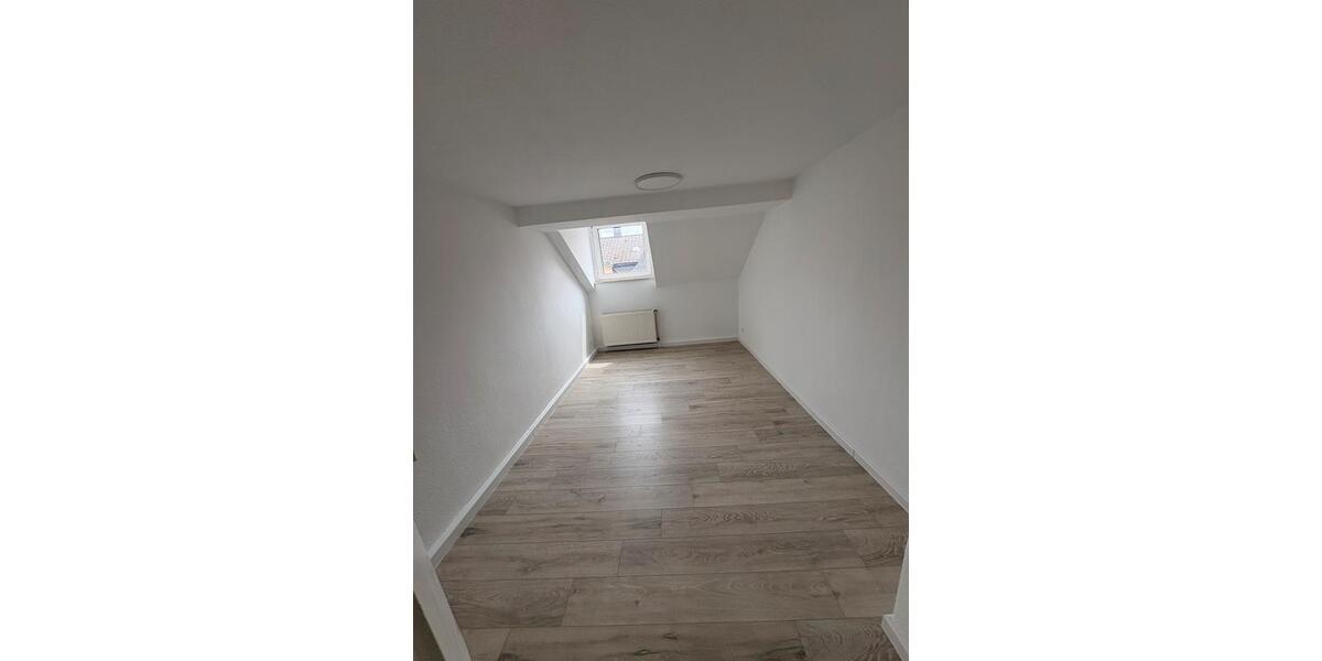 Dachgeschoßwohnung Wuppertal Brill - 4 Zimmer, 95 m&sup2;, 950&euro; | Angebot:26621373