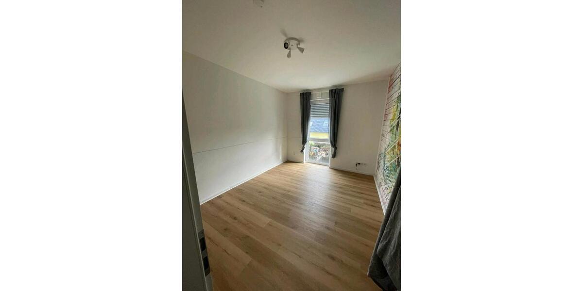 Doppelhaushälfte Ahrensfelde - 5 Zimmer, 158 m&sup2;, 2.350&euro; | Angebot:26126339