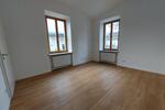 Erdgeschoßwohnung Straubing - 4 Zimmer, 137 m&sup2;, 1.050&euro; | Angebot:26007881