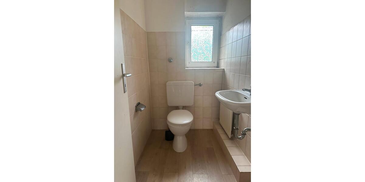 Erdgeschoßwohnung Remscheid Reinshagen - 4 Zimmer, 81 m&sup2;, 447&euro; | Angebot:26660198