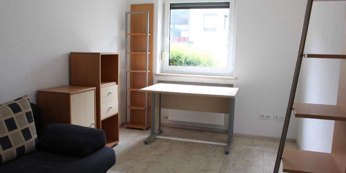 NEU! Sonniger Balkon - schöner Grundschnitt - Zentrale Lage! 3 zimmer