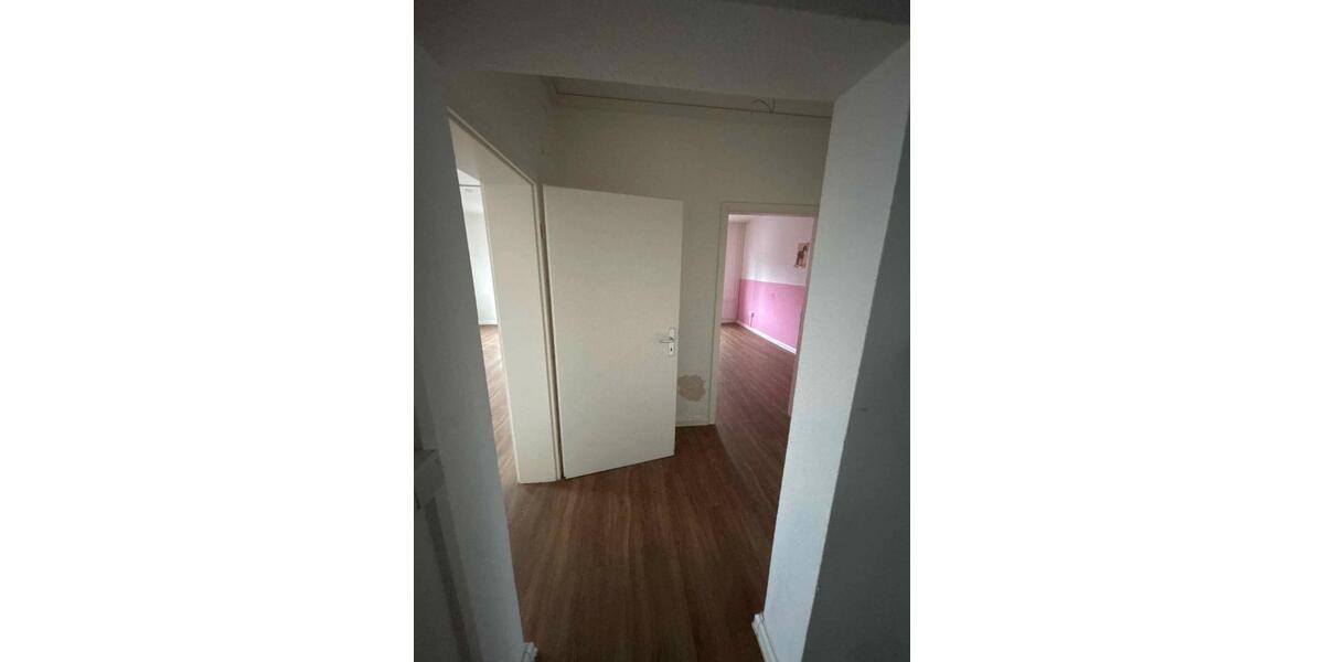 Etagenwohnung Bevern - 3 Zimmer, 78 m&sup2;, 490&euro; | Angebot:26645678