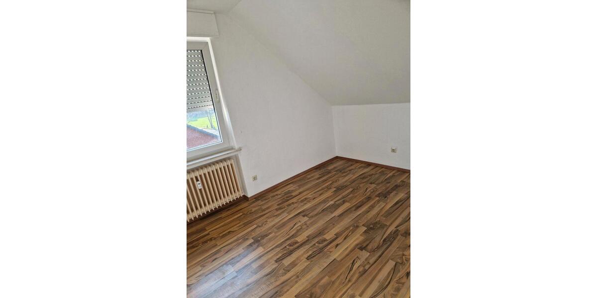 Dachgeschoßwohnung Gütersloh Isselhorst - 3 Zimmer, 60 m&sup2;, 480&euro; | Angebot:25793358