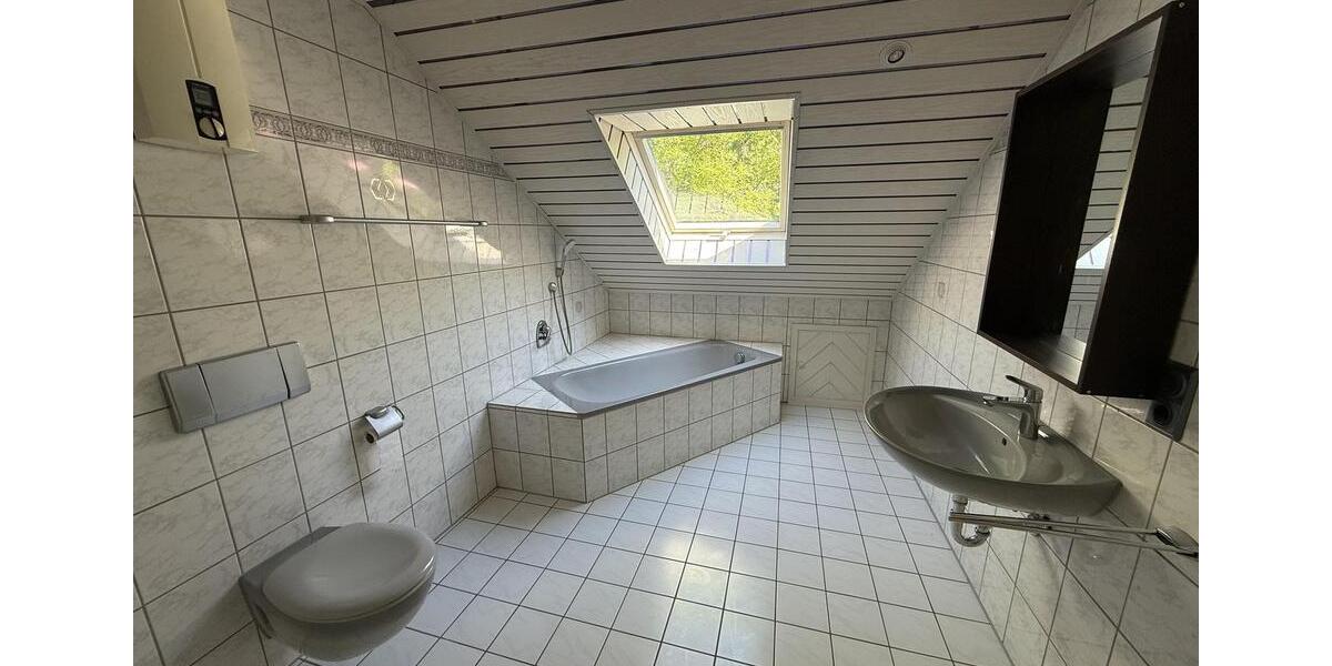 Dachgeschoßwohnung Rheinböllen - 3 Zimmer, 85 m&sup2;, 800&euro; | Angebot:26699219