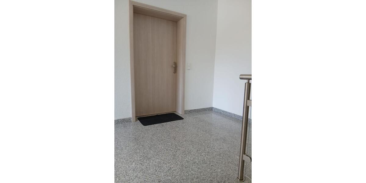 Etagenwohnung Ravenstein - 3 Zimmer, 90 m&sup2;, 1.200&euro; | Angebot:26490482