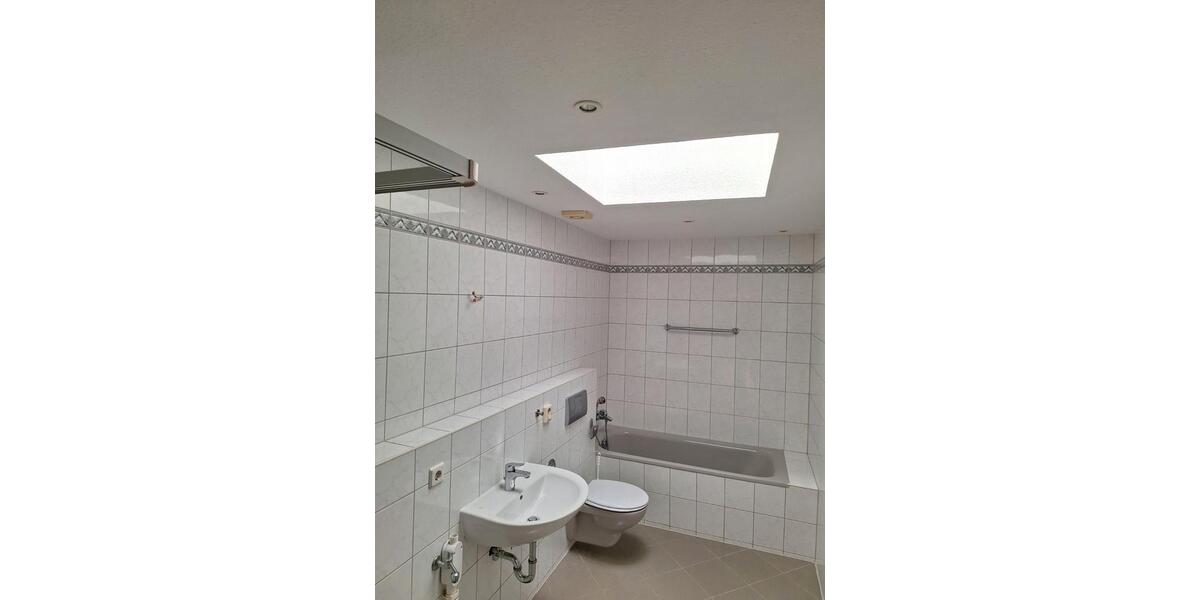 Etagenwohnung Bernburg (Saale) - 2 Zimmer, 63 m&sup2;, 400&euro; | Angebot:26697197