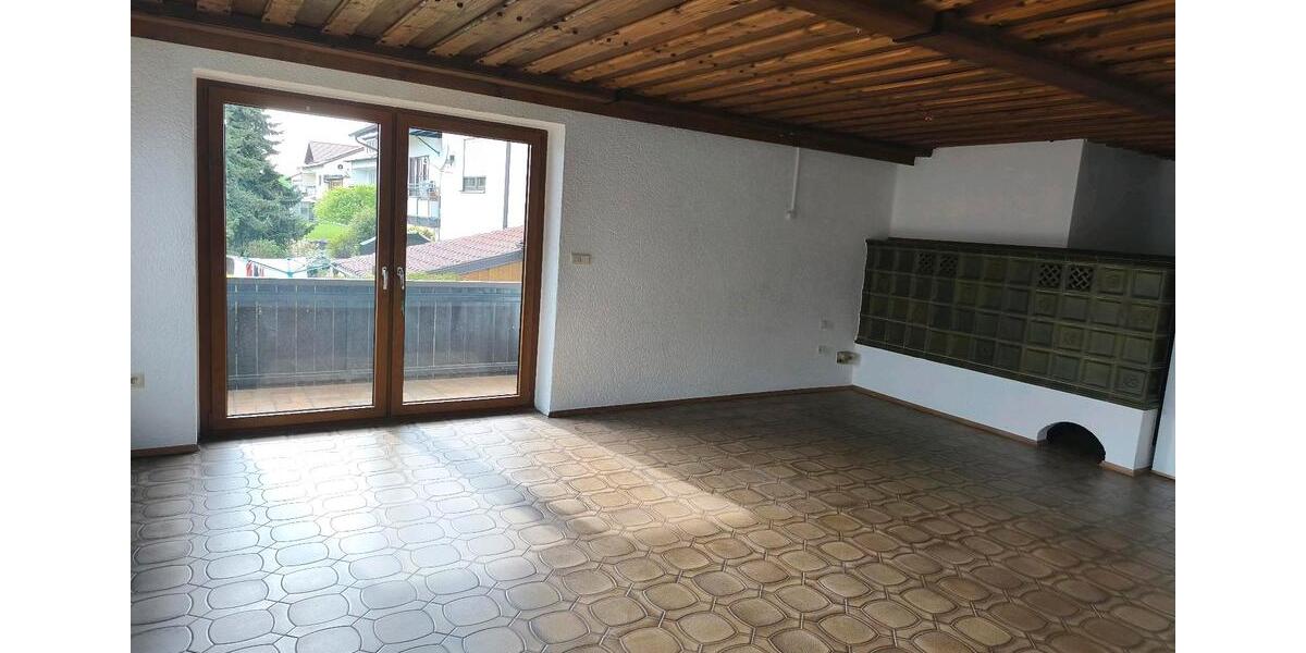 Etagenwohnung Hahnbach - 5 Zimmer, 120 m&sup2;, 820&euro; | Angebot:26447512