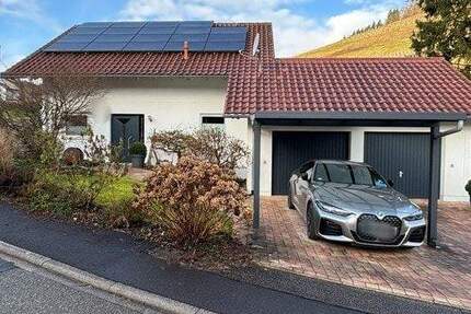 Haus Gengenbach - 4 Zimmer, 130 m&sup2;, 1.450&euro; | Angebot:25336194