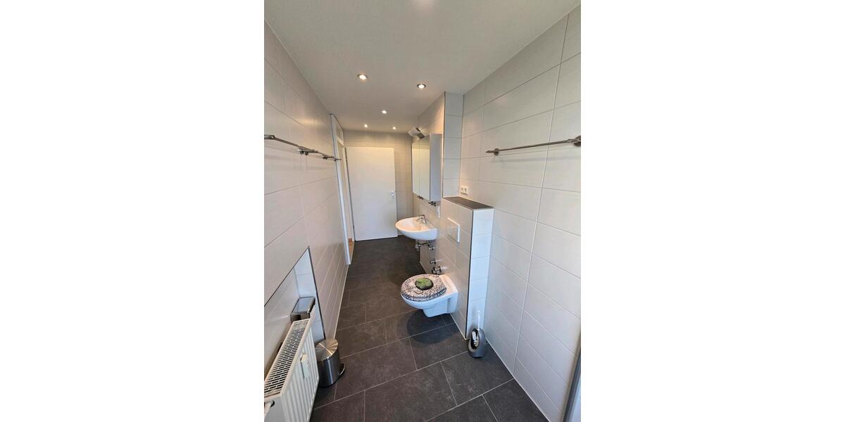 Helle renovierte 3-Zimmer-Wohnung mit Balkon 3 zimmer